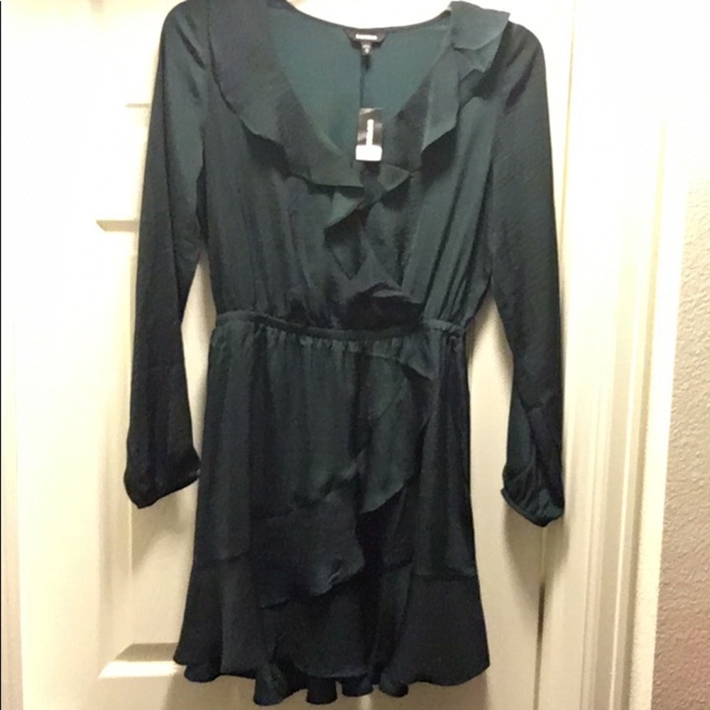 Express dress - Picture 2 of 2